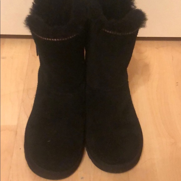 Black ugg boots - Picture 1 of 2